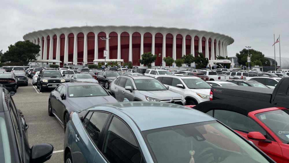 Sea of cars at the Forum parking lot